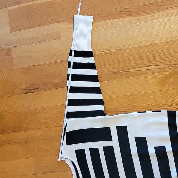 Women's size large sweater - Picture 5 of 7